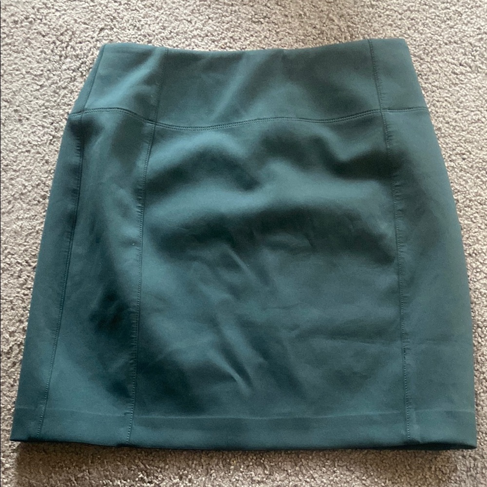 Lululemon Green pencil skirt